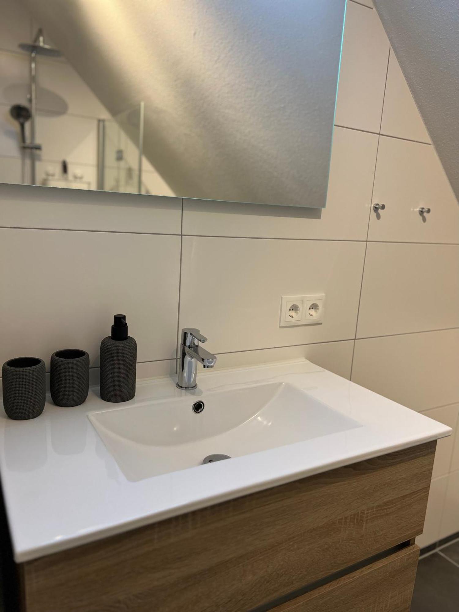 Villa Aryve In See-, Strand- Und Golfplatznaehe Inklusive Netflix, Bad En Suite Und Wohlfuehlgarantie Dirkshorn 외부 사진